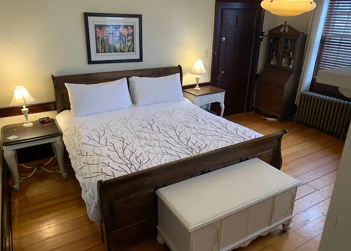 Stevenson Farms-Harvest Spa B & B